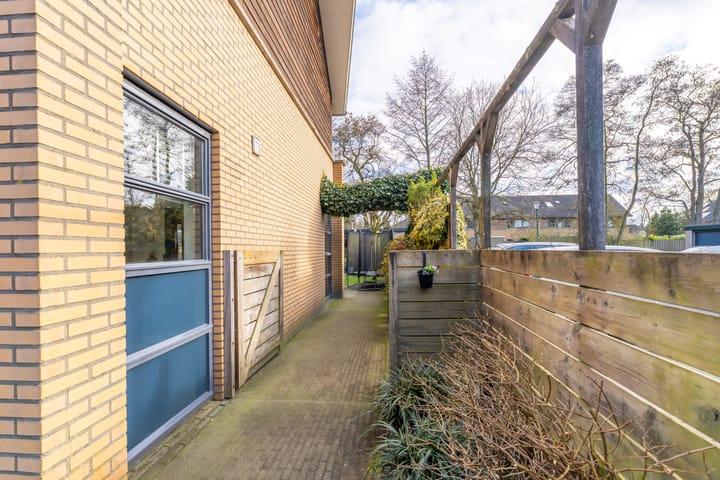 Photo 40 of Wielewaal 15