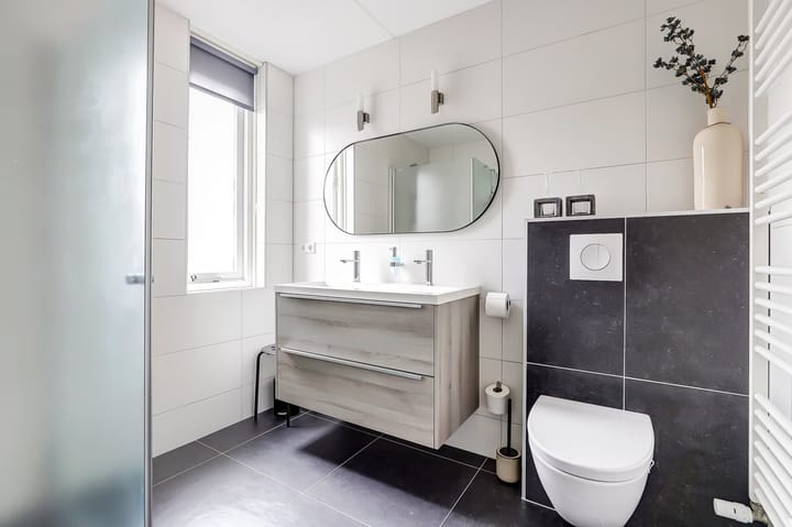 Photo 26 of Liesbethstraat 49