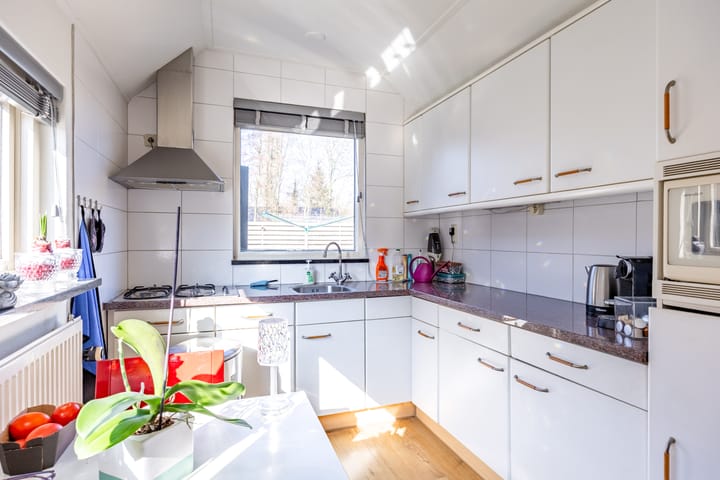 Foto 18 van Juffer Marthastraat 28-B