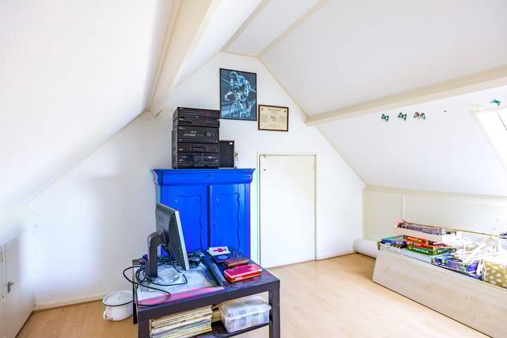 Foto 33 van Juffer Marthastraat 28-B