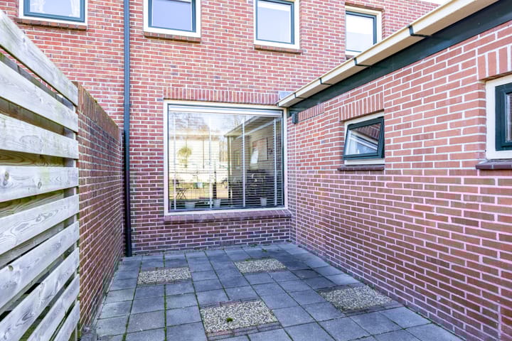 Foto 37 van Juffer Marthastraat 28-B