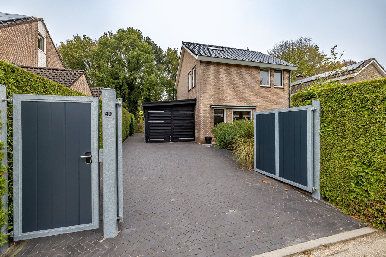 Photo 5 of Telstar 49