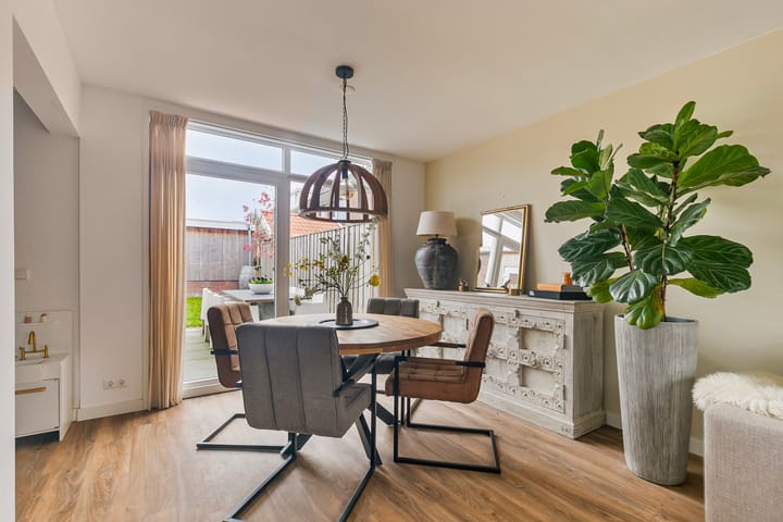 Foto 8 van Jacob Roggeveenstraat 32