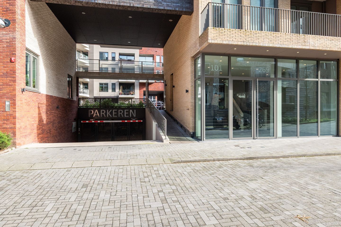 Foto 29 van Charley Tooropgracht 191