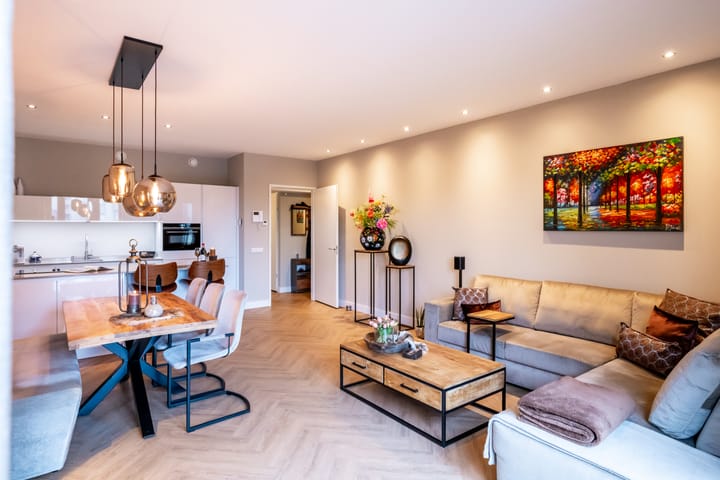 Photo 9 of Raadhuislaan 9-F