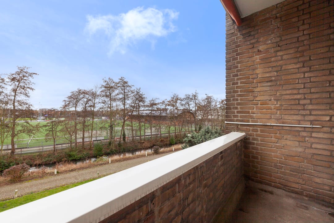 Foto 13 van Burgemeester A. van Walsumlaan 33