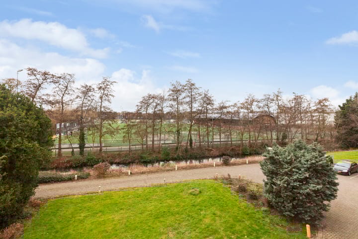 Foto 15 van Burgemeester A. van Walsumlaan 33