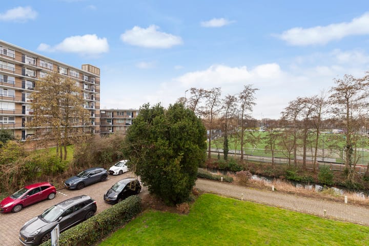 Foto 16 van Burgemeester A. van Walsumlaan 33