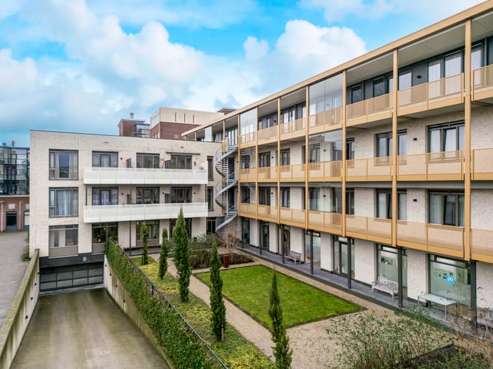 Photo 23 of Raadhuislaan 9-F