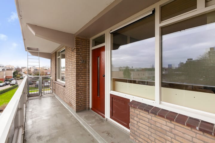 Foto 30 van Burgemeester A. van Walsumlaan 33