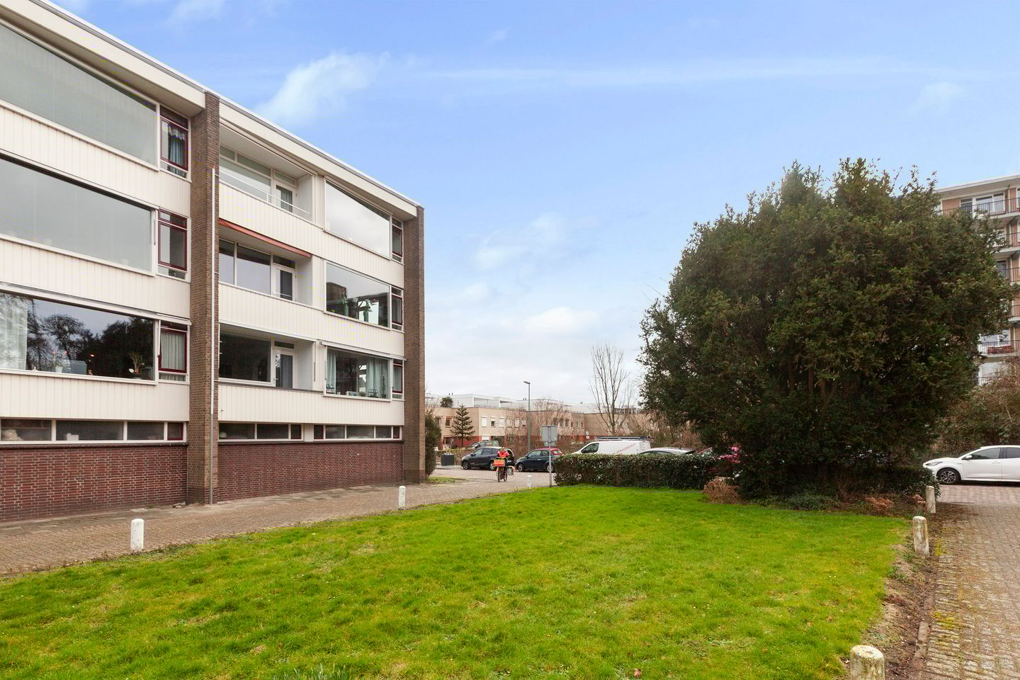 Foto 34 van Burgemeester A. van Walsumlaan 33