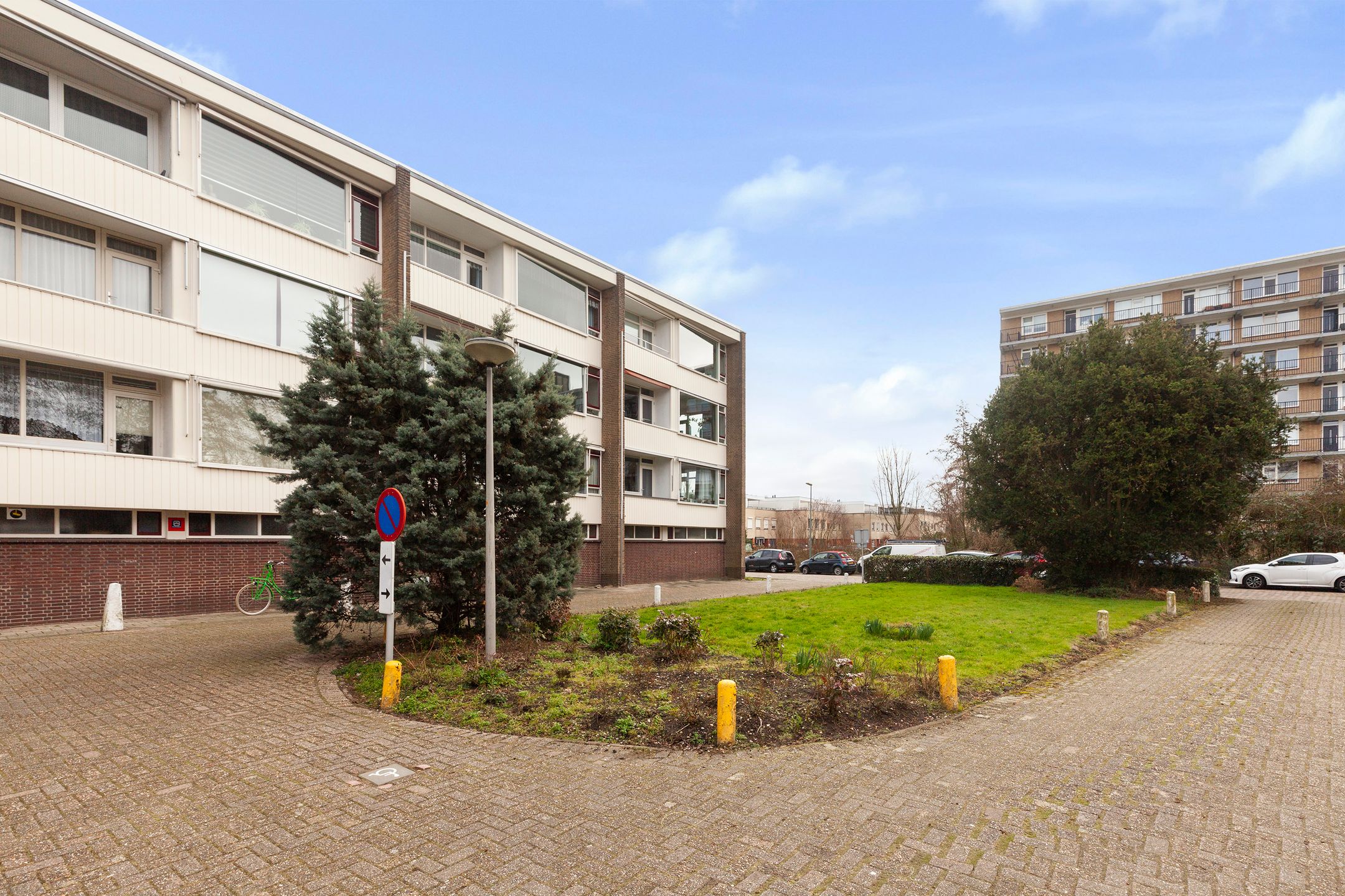 Foto 36 van Burgemeester A. van Walsumlaan 33