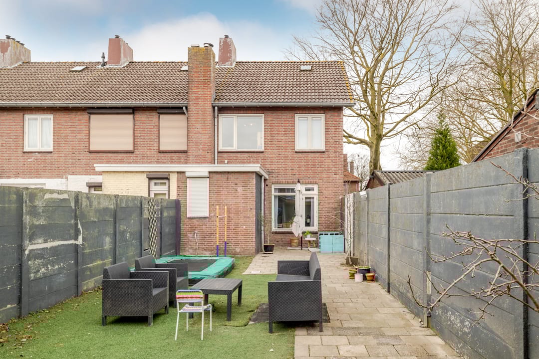 Photo 16 of Olivier van Noortstraat 1