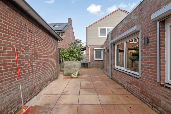 Foto 38 van Nieuwe Baan 10