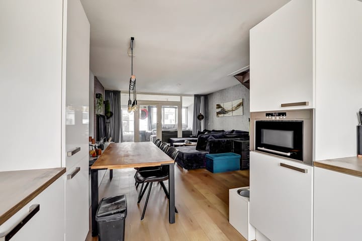 Foto 17 van Meekrapstraat 2