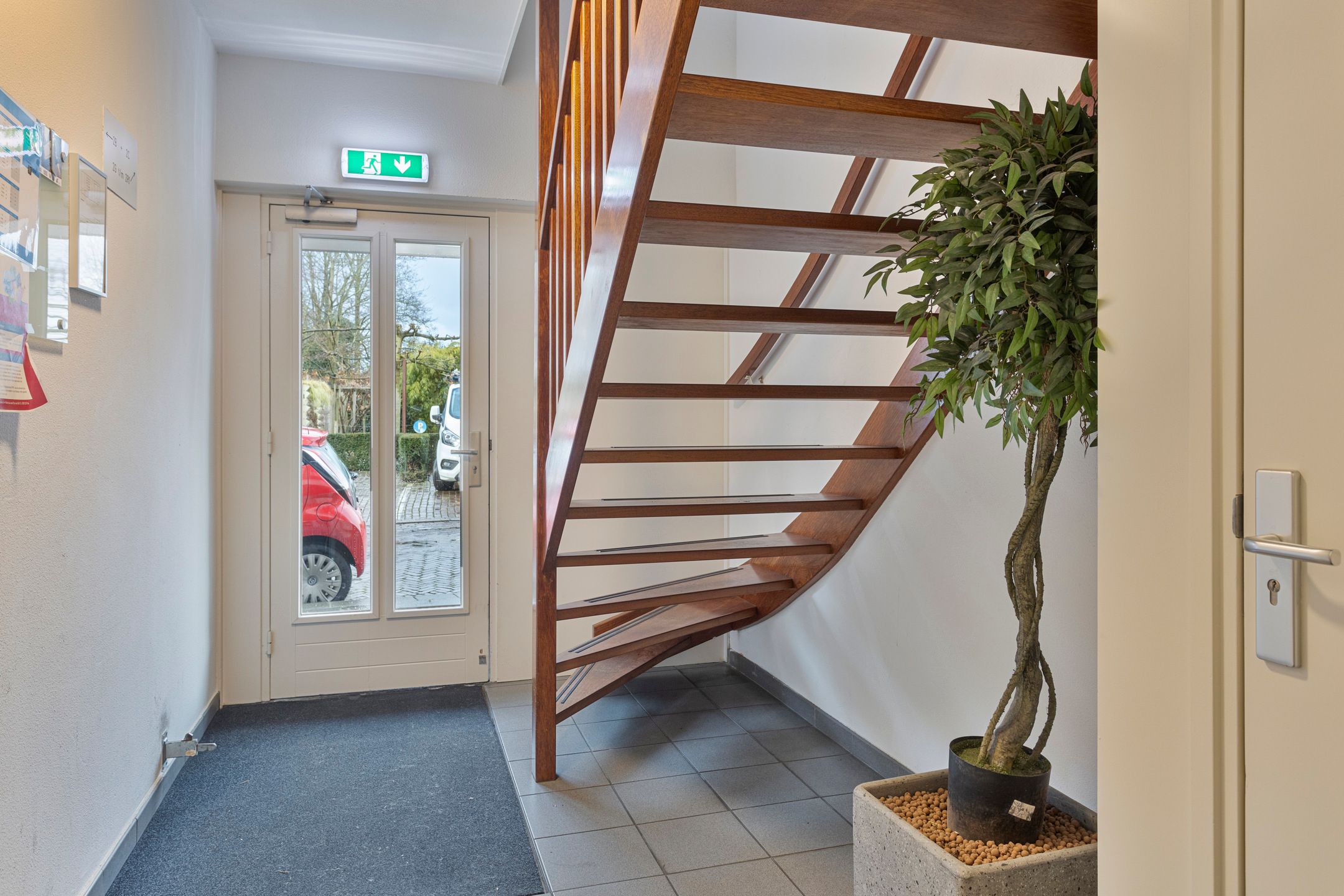 Photo 6 of Helenastraat 2-K