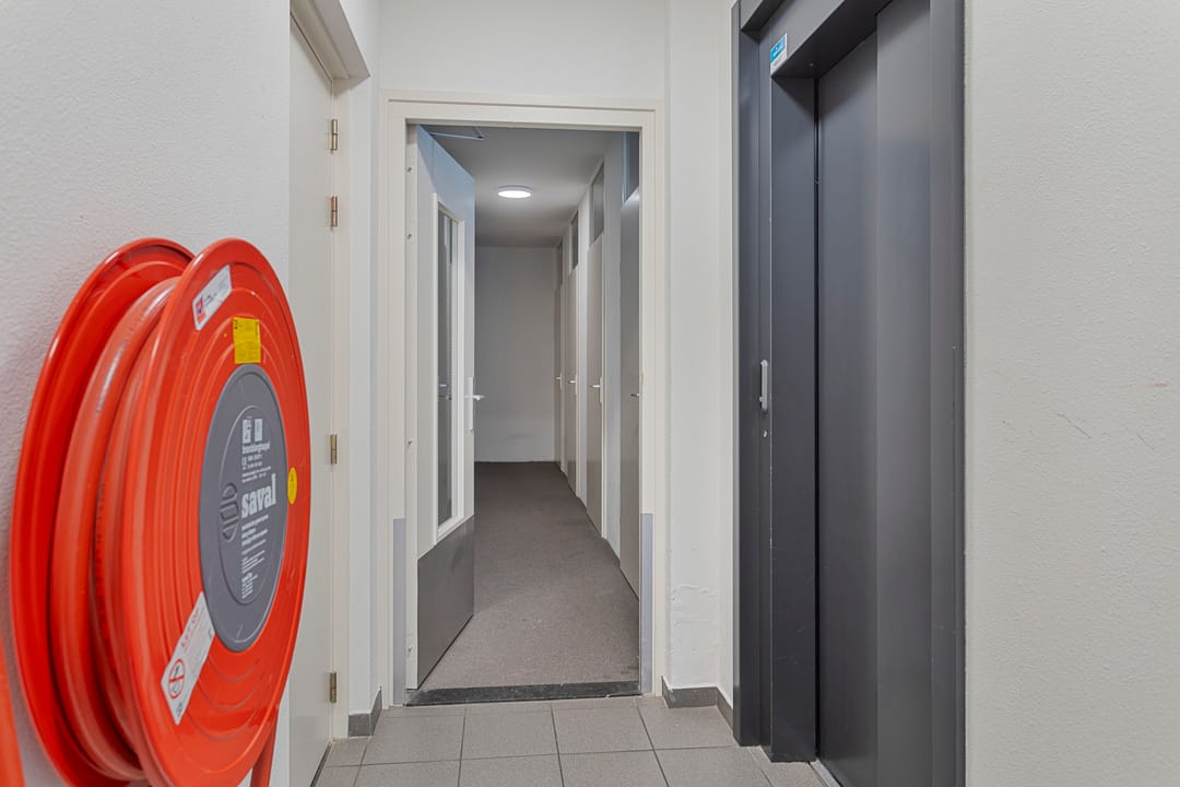 Photo 7 of Helenastraat 2-K