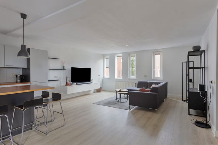 Foto 15 van Helenastraat 2-K