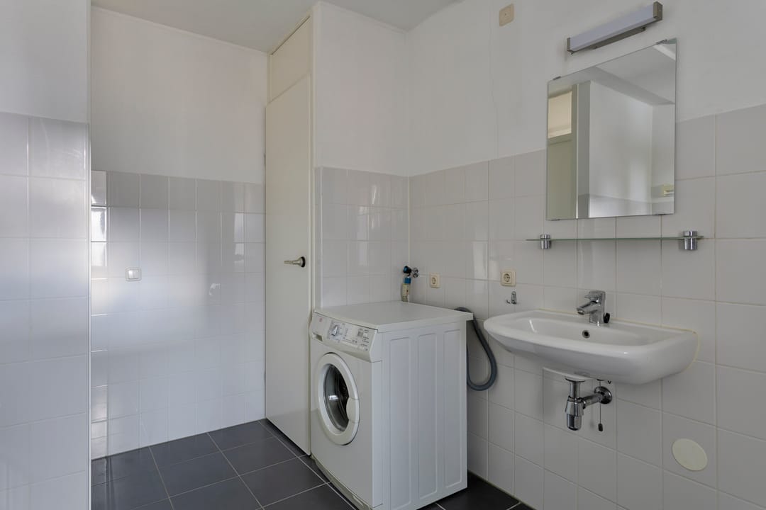 Photo 22 of Helenastraat 2-K