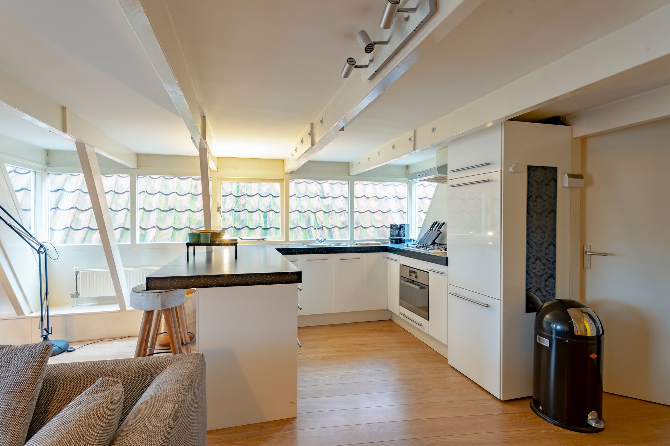 Photo 18 of Klokhuisplein 6