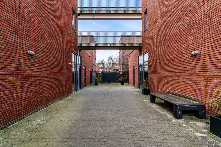 Foto 27 van Haroekoeplein 43