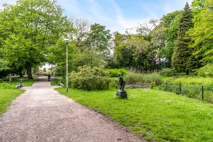 Foto 40 van Haroekoeplein 43