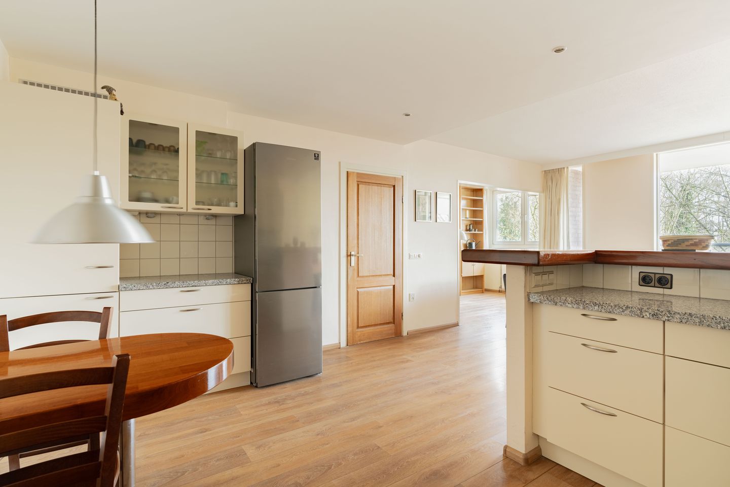 Foto 5 van Sandenburg 323