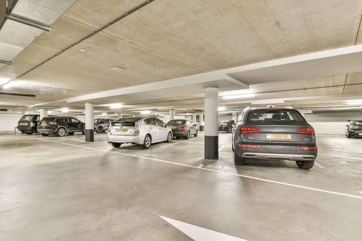 Photo 12 of Westerdok 210