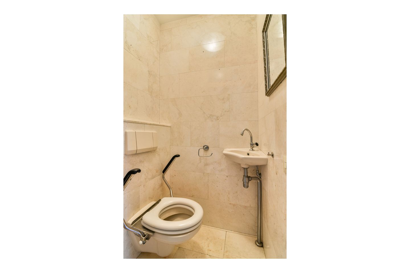 Photo 29 of Doornenburg 103