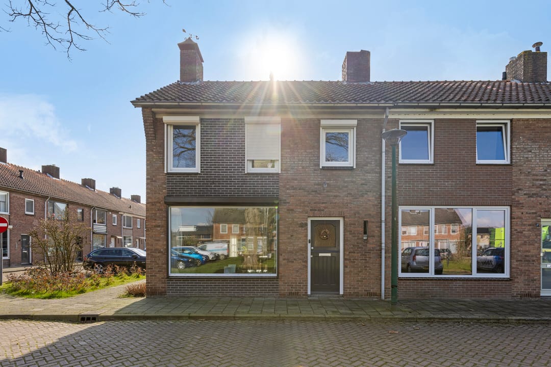 Photo 2 of Frederik Hendrikpark 25