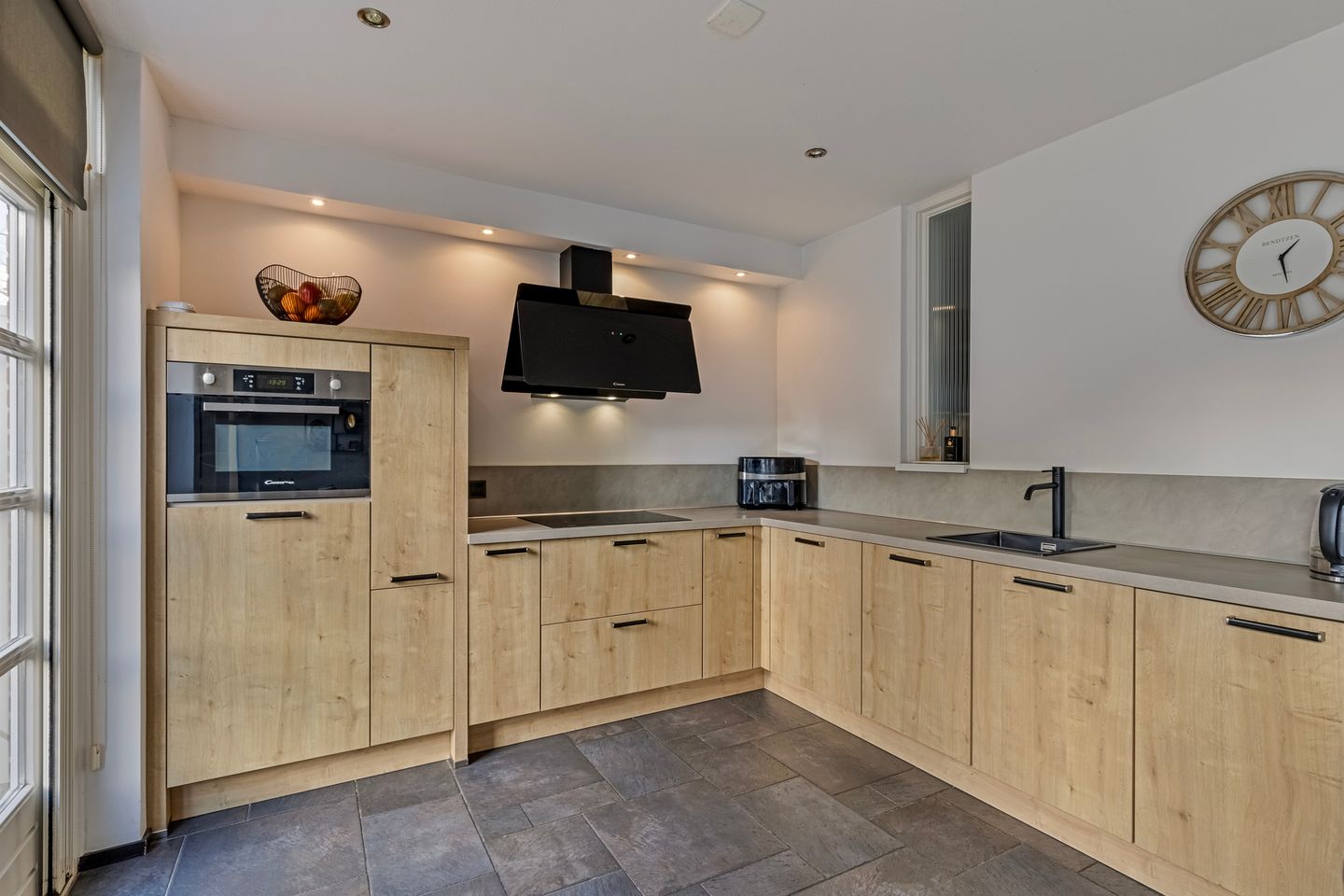 Photo 14 of Frederik Hendrikpark 25