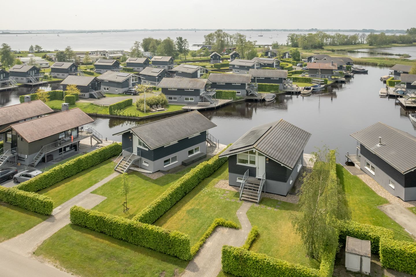 Foto 1 van Jongebuorren 37