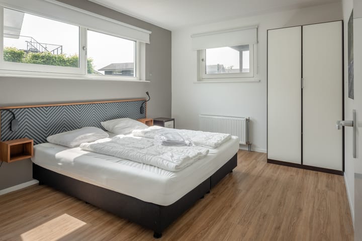 Photo 15 of Jongebuorren 37