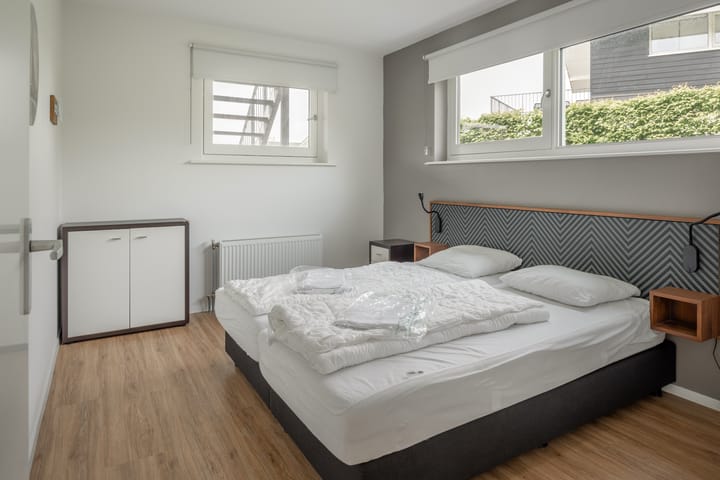 Photo 16 of Jongebuorren 37