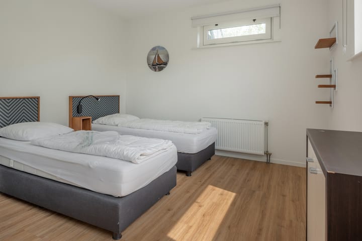 Photo 17 of Jongebuorren 37