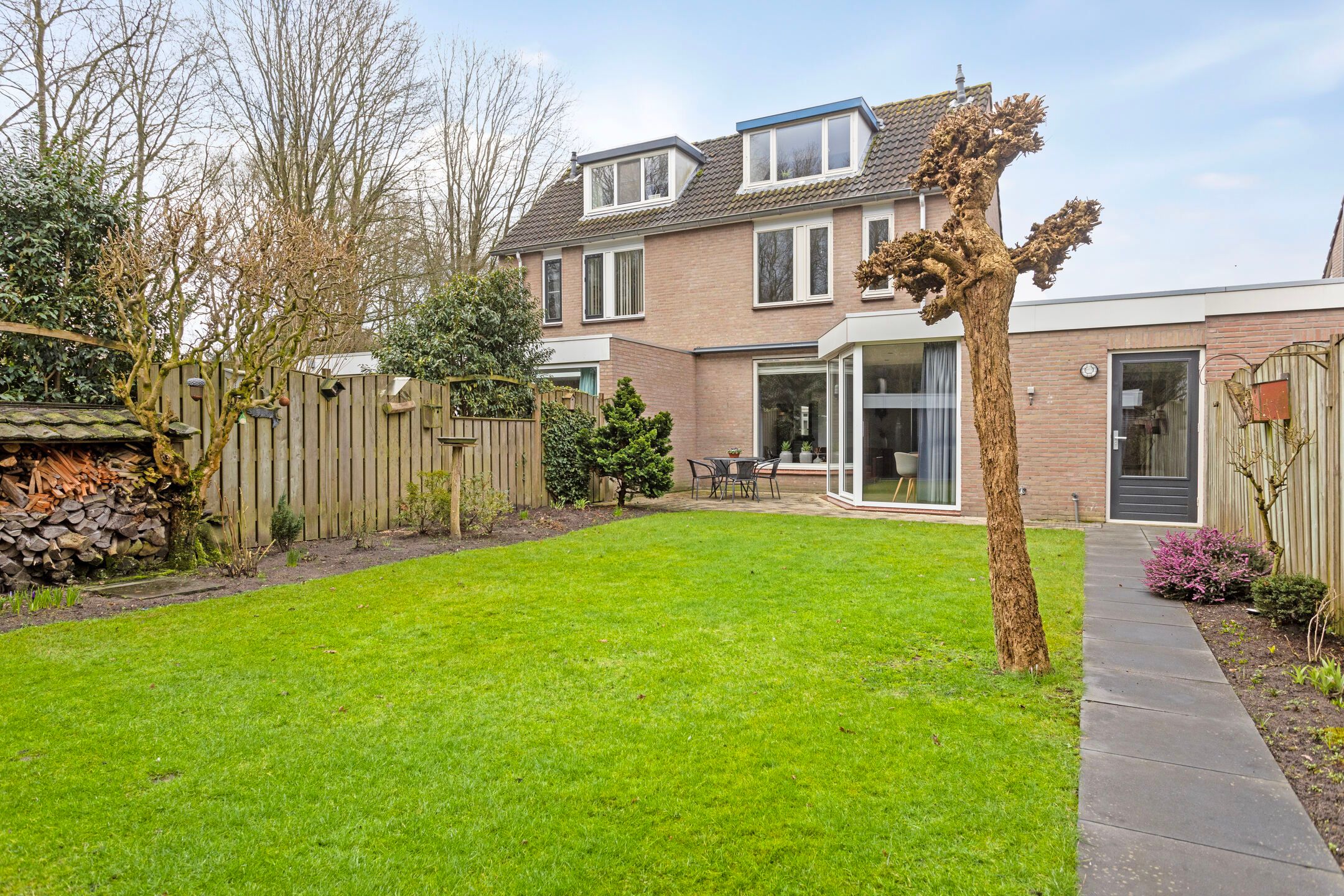 Photo 33 of Eikenstraat 27