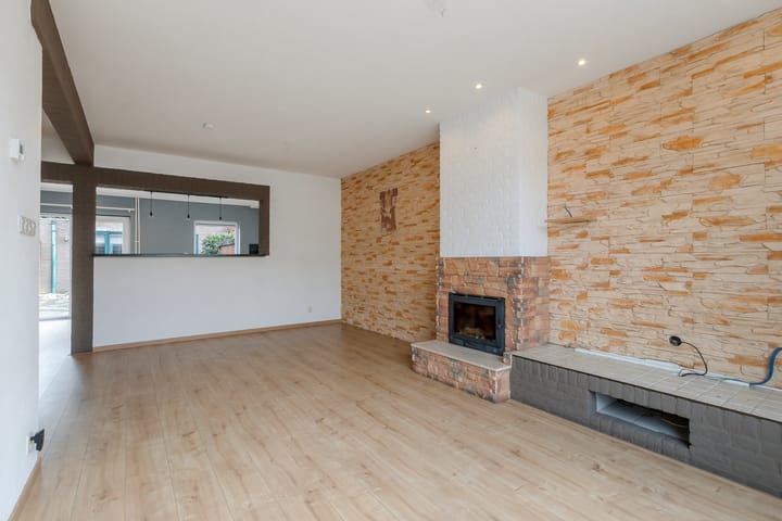 Photo 13 of Dr. Poelsstraat 27