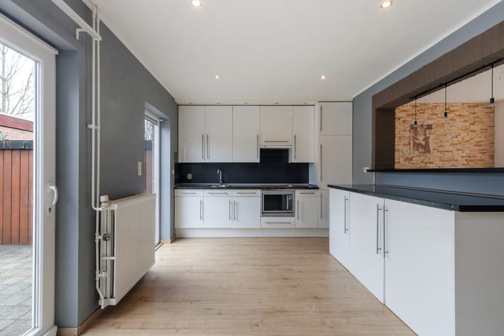 Photo 18 of Dr. Poelsstraat 27