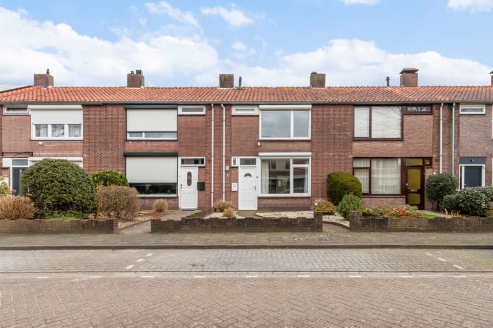 Photo 32 of Dr. Poelsstraat 27