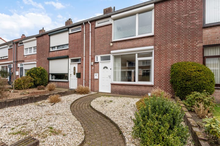 Photo 34 of Dr. Poelsstraat 27