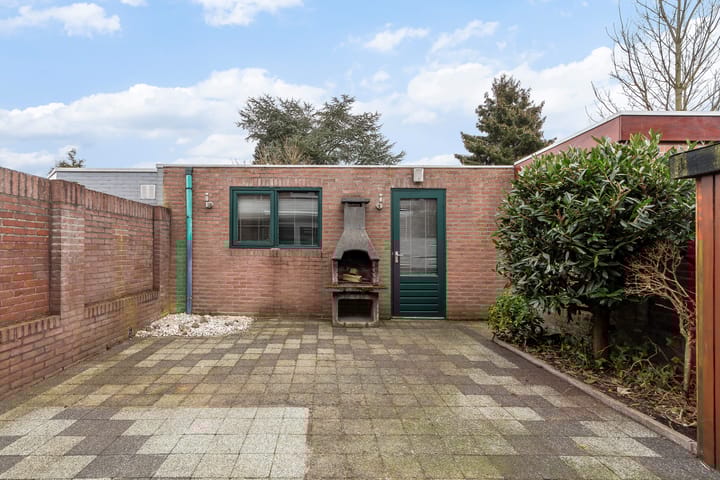 Photo 36 of Dr. Poelsstraat 27