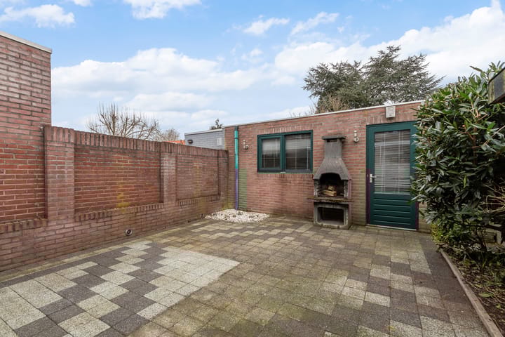 Photo 37 of Dr. Poelsstraat 27