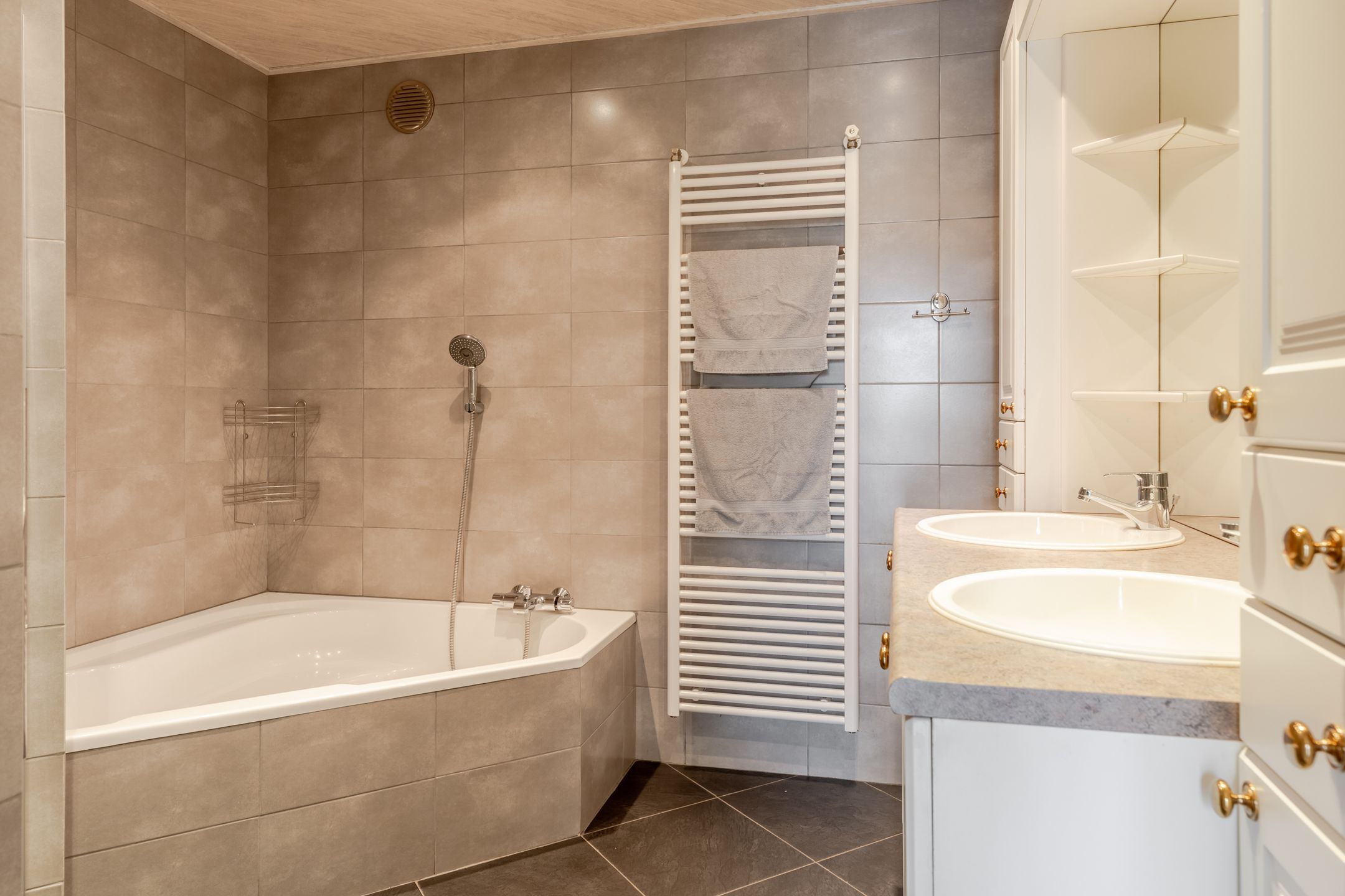 Photo 21 of Kaarschotsestraat 14