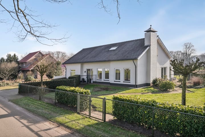 Foto 2 van van den Bogaardweg 3