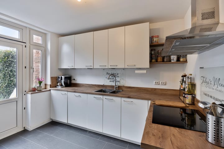 Foto 11 van Nassaustraat 114