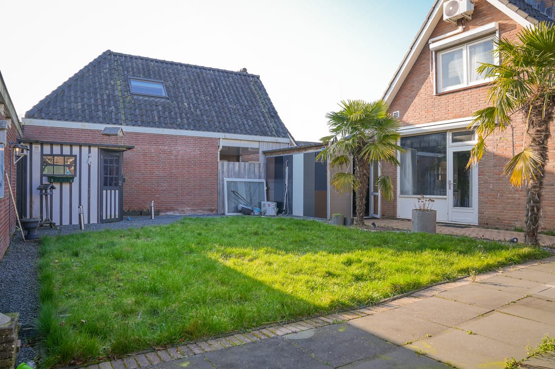 Photo 2 of Julianastraat 18