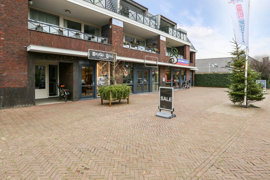 Photo 32 of Julianastraat 18