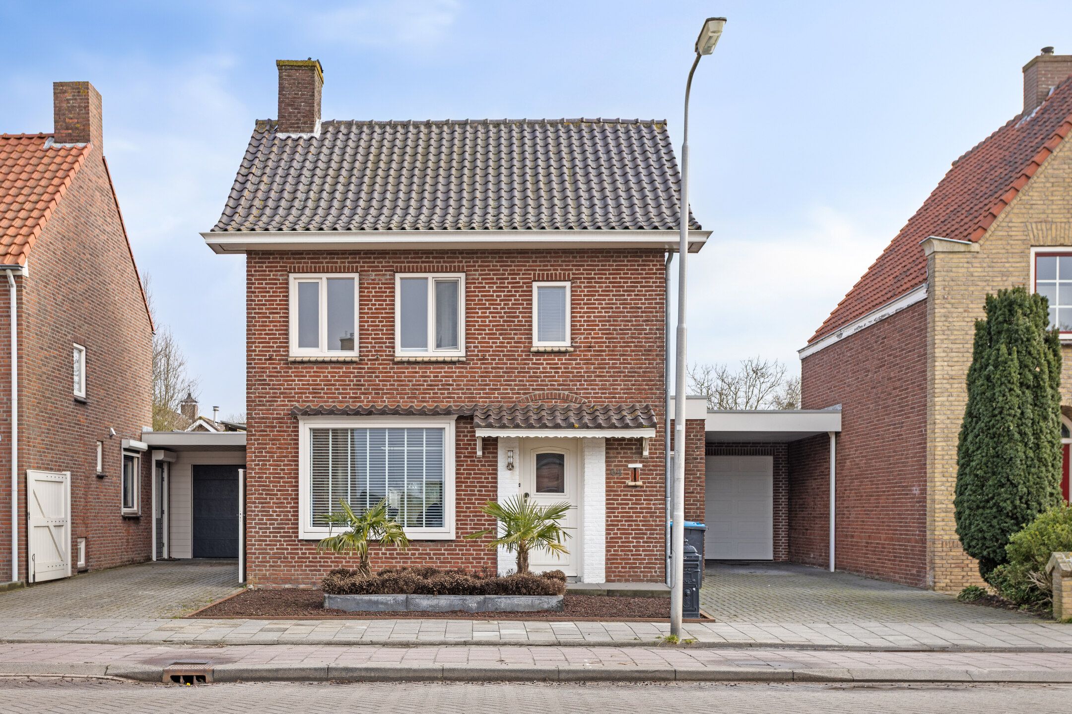 Foto 3 van Roosendaalseweg 64