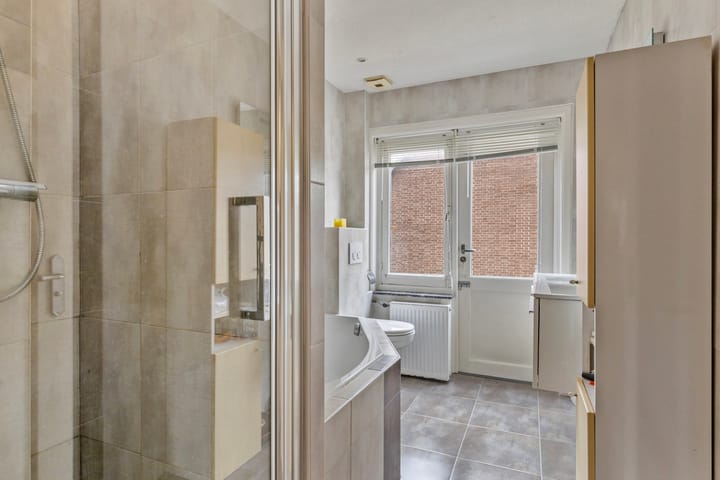 Foto 17 van Antoon der Kinderenlaan 6