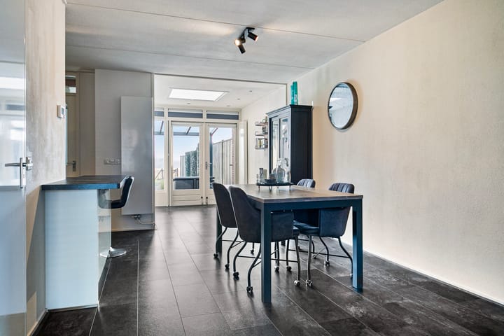 Photo 12 of Donkershoekstraat 21